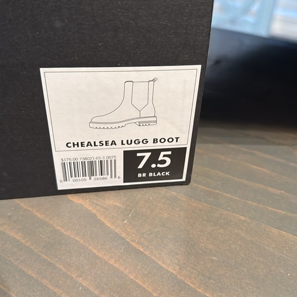 Banana Republic Chelsea Boot 7.5 - Picture 4 of 4